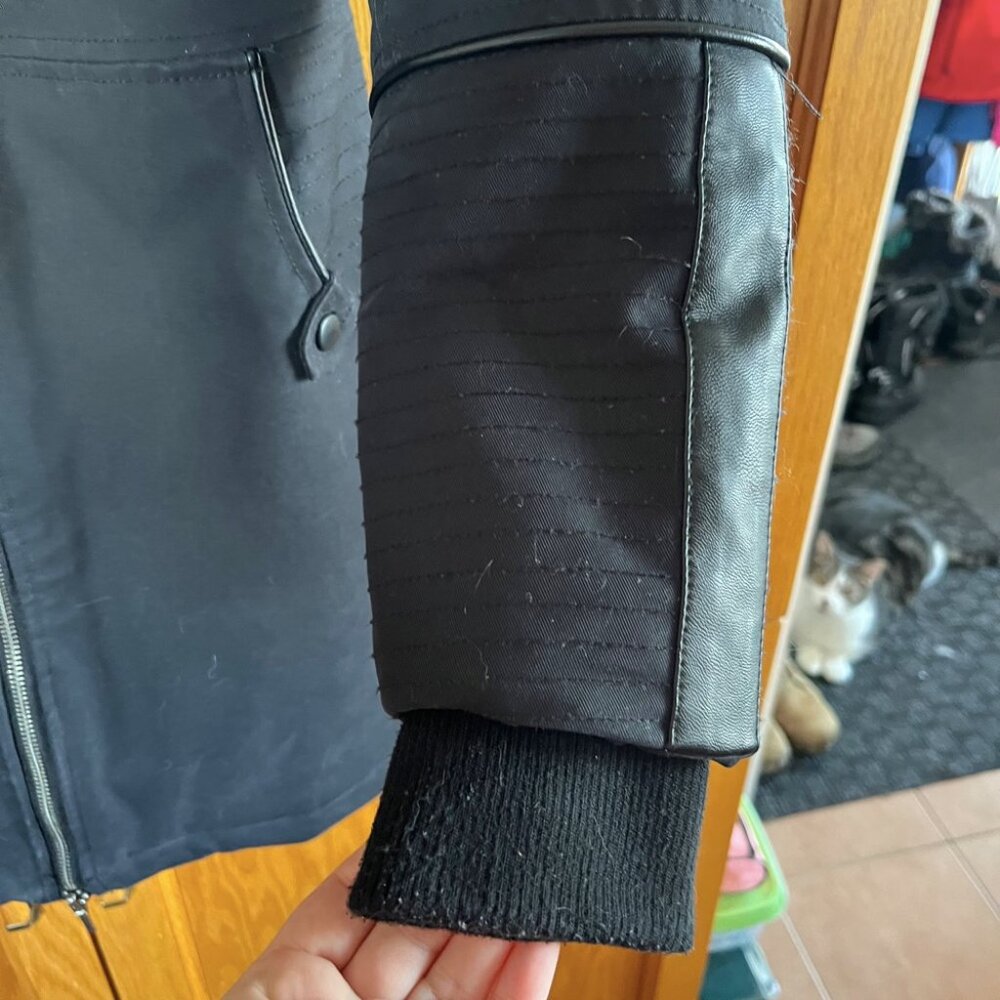 Women's Black Insulated winter Jacket - Picture 4 of 16